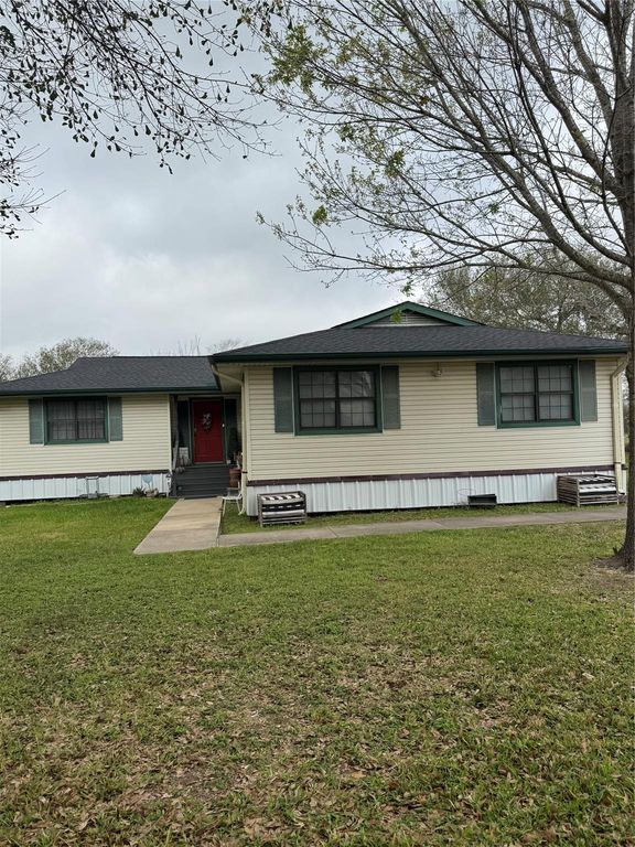 3518 Kansas, Fresno, TX 77545