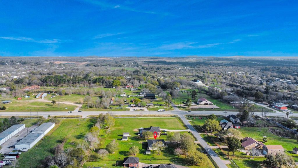 Image 36 of property listing at 3518 Kansas, Fresno, TX 77545