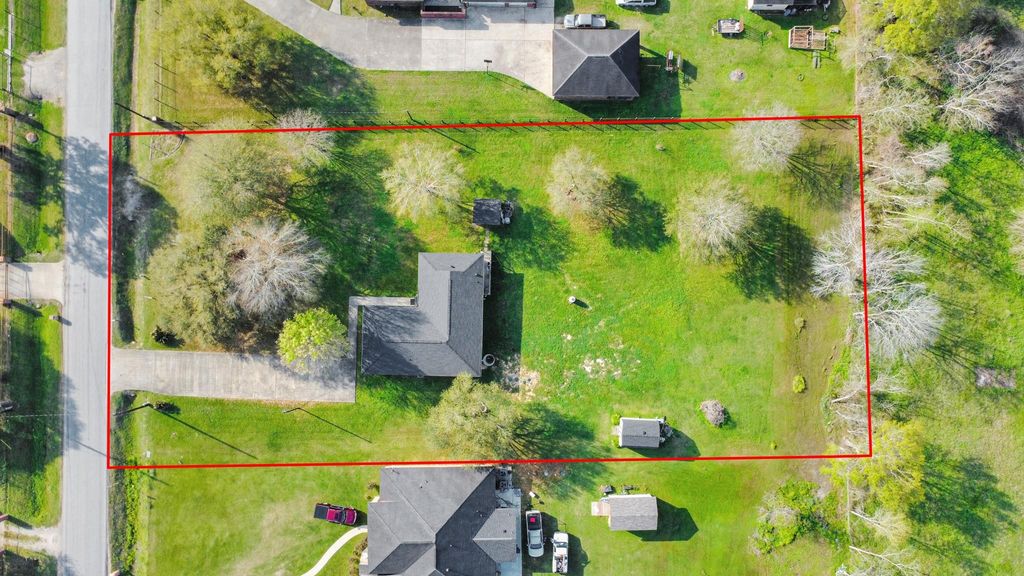 Image 39 of property listing at 3518 Kansas, Fresno, TX 77545
