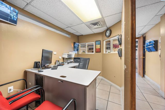 518 W Columbia Dr, Kennewick, WA 99336