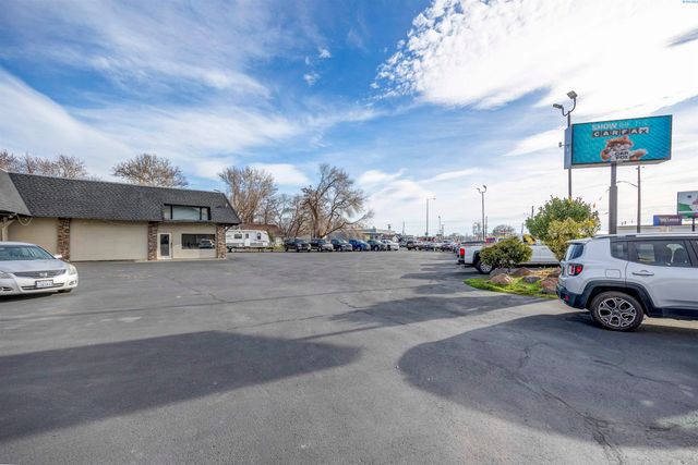 518 W Columbia Dr, Kennewick, WA 99336