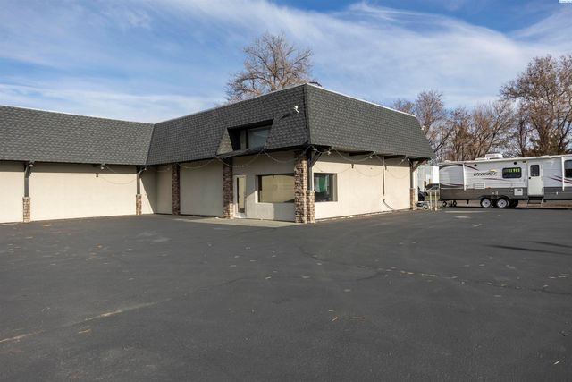 518 W Columbia Dr, Kennewick, WA 99336