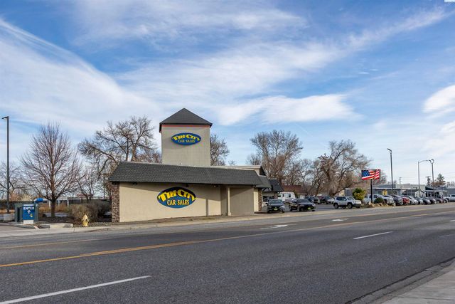 518 W Columbia Dr, Kennewick, WA 99336