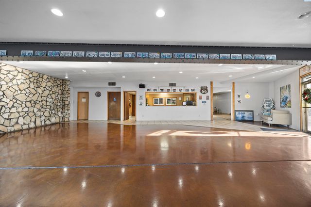 518 W Columbia Dr, Kennewick, WA 99336