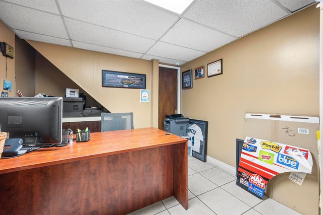 518 W Columbia Dr, Kennewick, WA 99336