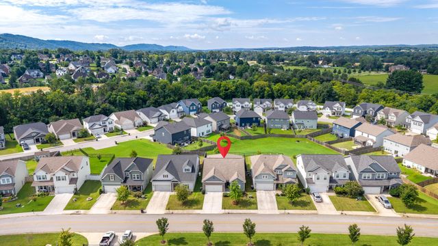 8764 Snowy Owl Road, Ooltewah, TN 37363