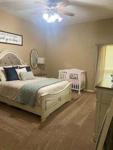 810 Live Oak Avenue, Bay City, TX 77414