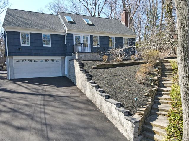 102 Longfellow Lane, Port Jefferson, NY 11777