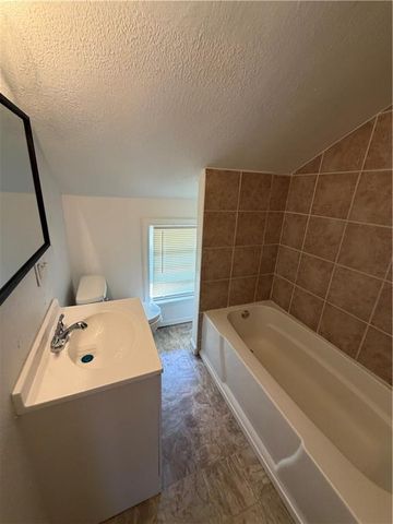 201 S Willis Avenue, Independence, MO 64050