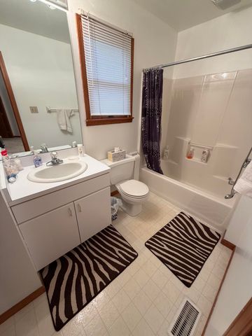 124 Beverly Drive, Chesterton, IN 46304