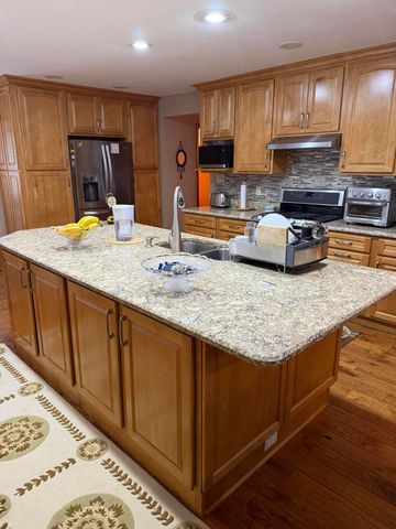 124 Beverly Drive, Chesterton, IN 46304