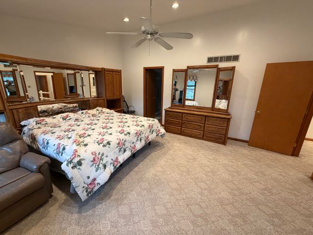 124 Beverly Drive, Chesterton, IN 46304