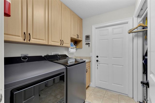 400 CARMAN DRIVE, Leesburg, FL 34748