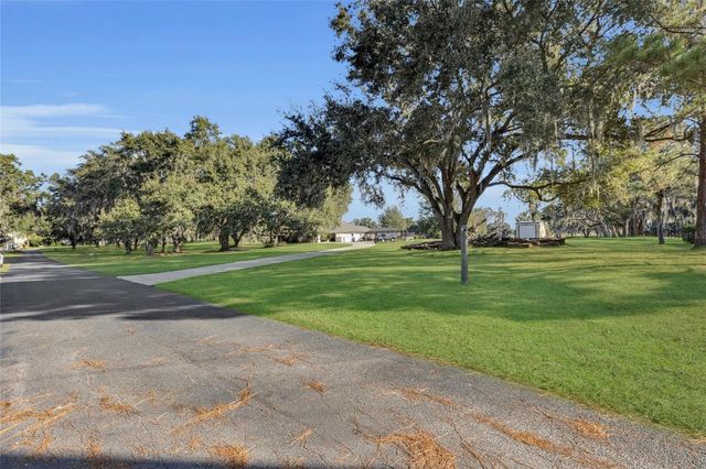 400 CARMAN DRIVE, Leesburg, FL 34748