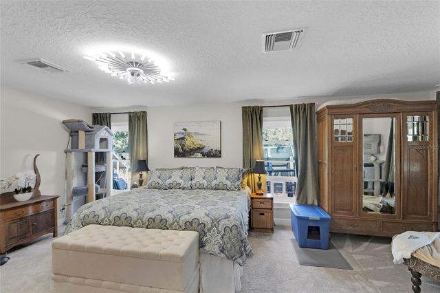 400 CARMAN DRIVE, Leesburg, FL 34748
