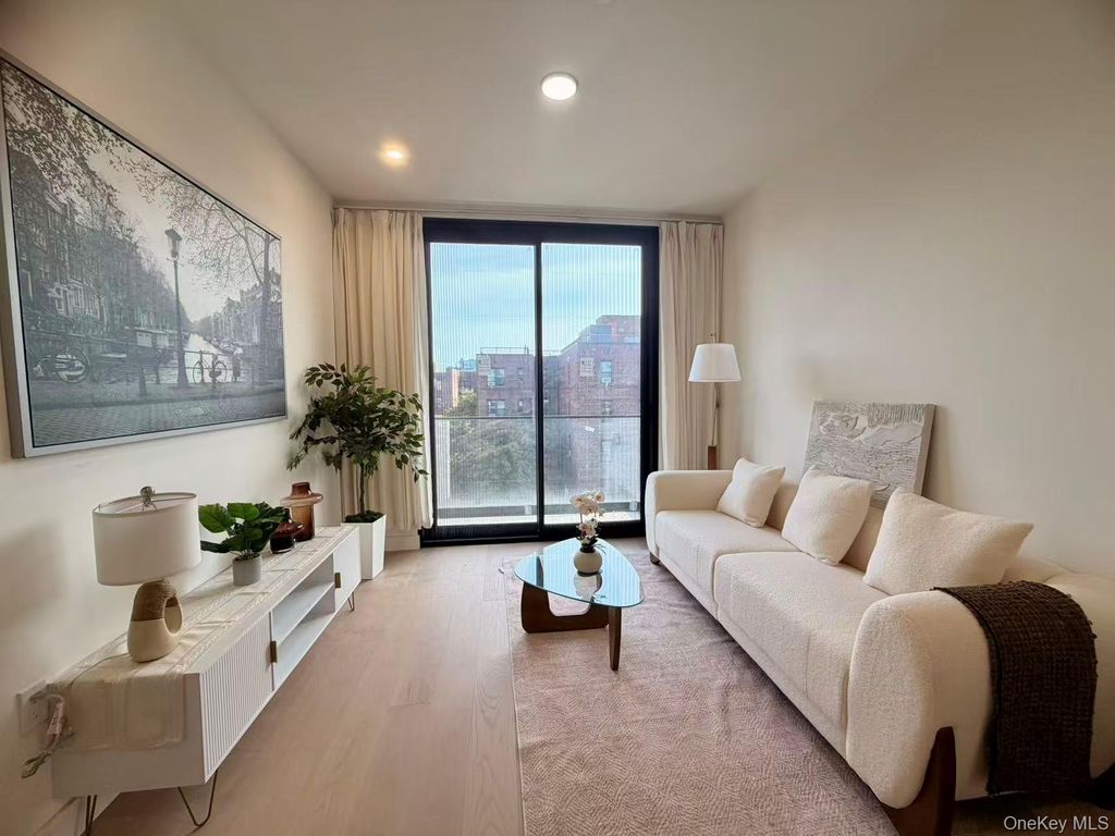 132-51 41st Road 3A, Flushing, NY 11355 — photo 2