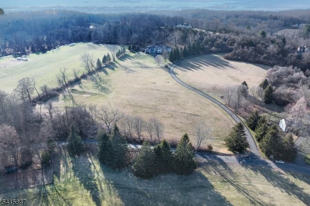 37 Branch Rd, Peapack Gladstone Boro, NJ 07931