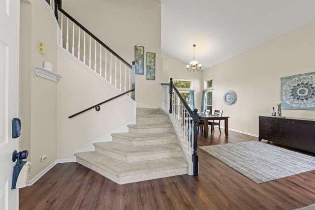 1034 Stephen Court, Aurora, IL 60502