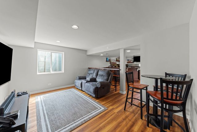 1034 Stephen Court, Aurora, IL 60502