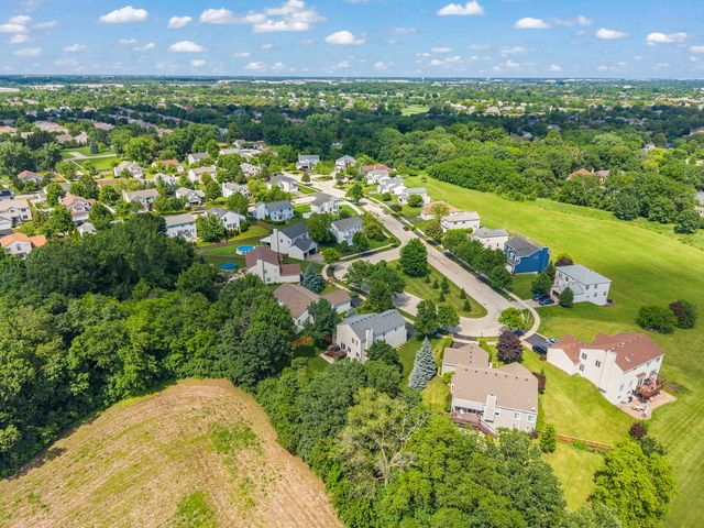 1034 Stephen Court, Aurora, IL 60502