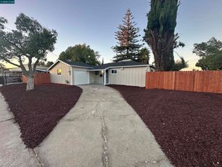 615 School St, Pittsburg, CA 94565