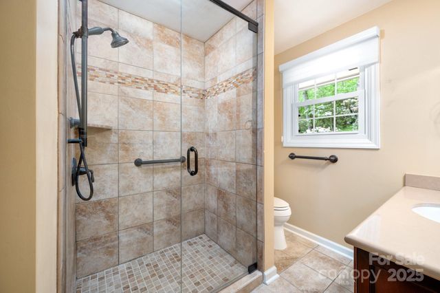 200 Allen Mountain Drive, Black Mountain, NC 28711