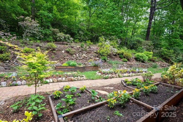 200 Allen Mountain Drive, Black Mountain, NC 28711