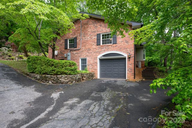 200 Allen Mountain Drive, Black Mountain, NC 28711