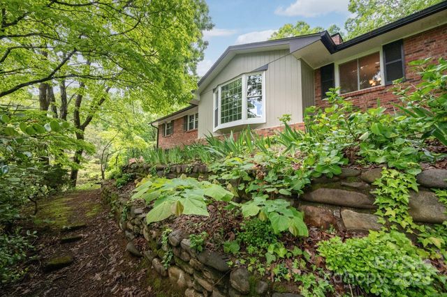 200 Allen Mountain Drive, Black Mountain, NC 28711