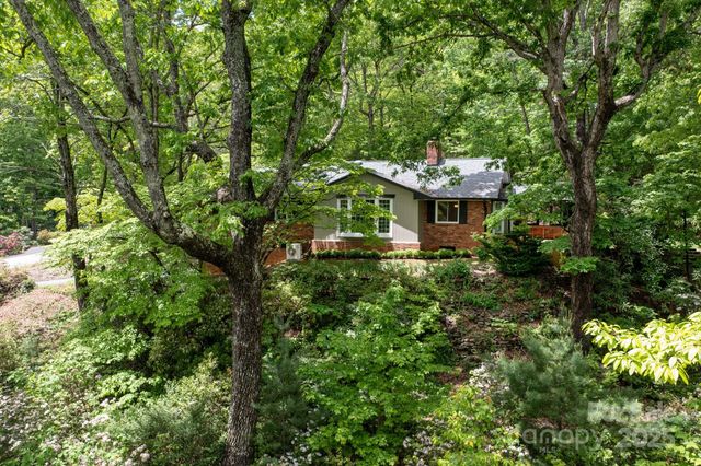 200 Allen Mountain Drive, Black Mountain, NC 28711