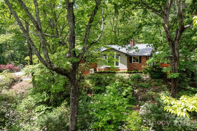200 Allen Mountain Drive, Black Mountain, NC 28711