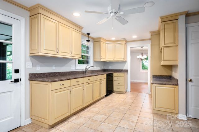 200 Allen Mountain Drive, Black Mountain, NC 28711