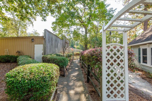 877 W Five Notch Road, North Augusta, SC 29860