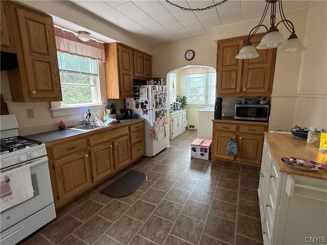 328 Elizabeth Street, Oneida, NY 13421