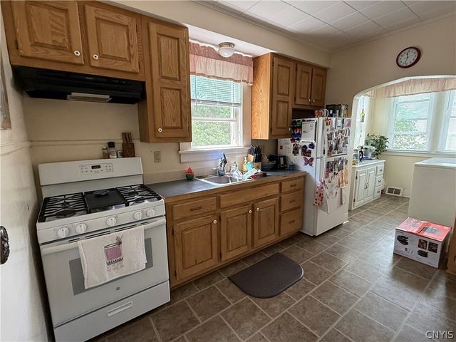328 Elizabeth Street, Oneida, NY 13421