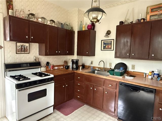 328 Elizabeth Street, Oneida, NY 13421