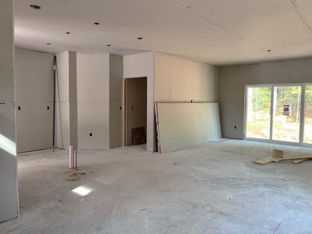 12 Village Circle 12, Guilford, CT 06437