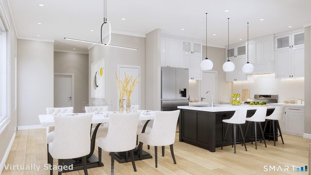 12 Village Circle 12, Guilford, CT 06437