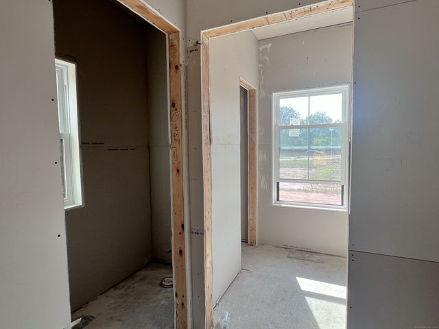 12 Village Circle 12, Guilford, CT 06437