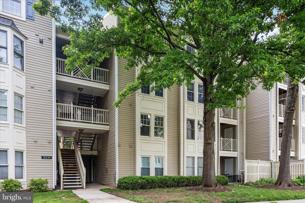 Image 35 of property listing at 12241 FAIRFIELD HOUSE DR #305B, Fairfax, VA 22033