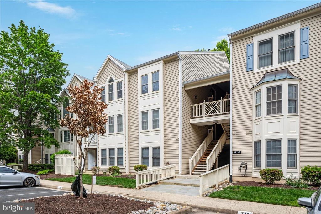 Image 36 of property listing at 12241 FAIRFIELD HOUSE DR #305B, Fairfax, VA 22033