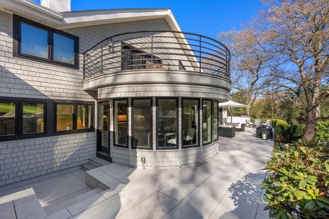 44 Meadowbrook Road, Weston, MA 02493