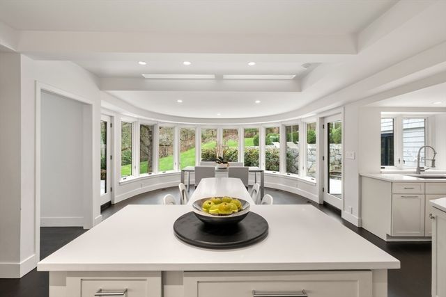 44 Meadowbrook Road, Weston, MA 02493
