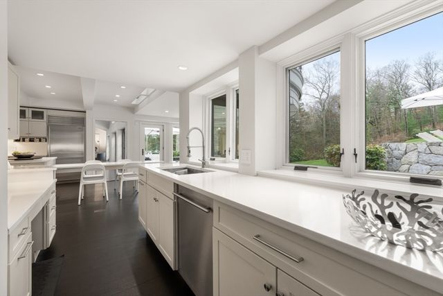 44 Meadowbrook Road, Weston, MA 02493