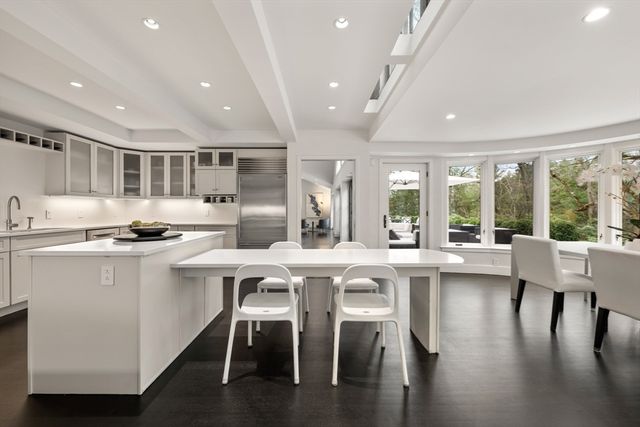 44 Meadowbrook Road, Weston, MA 02493