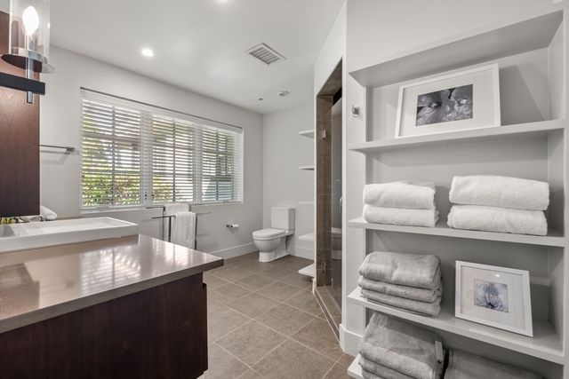 44 Meadowbrook Road, Weston, MA 02493
