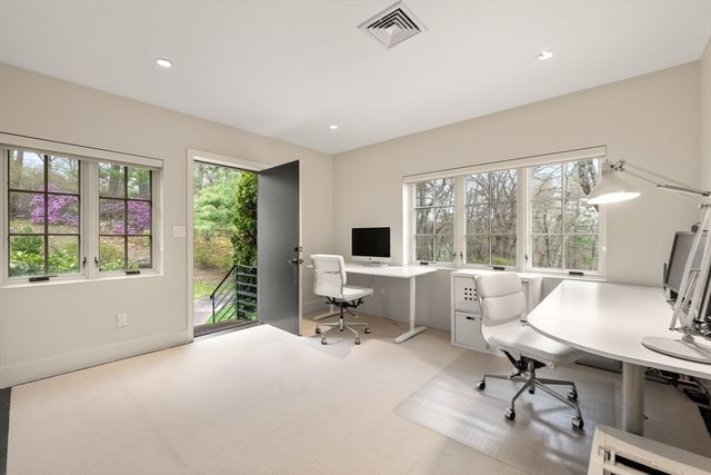 44 Meadowbrook Road, Weston, MA 02493