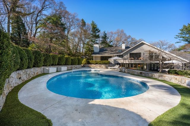 44 Meadowbrook Road, Weston, MA 02493