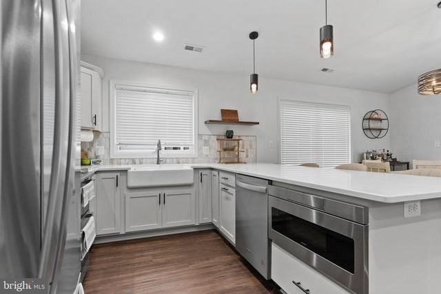 181 HAULOVER DR, Montross, VA 22520