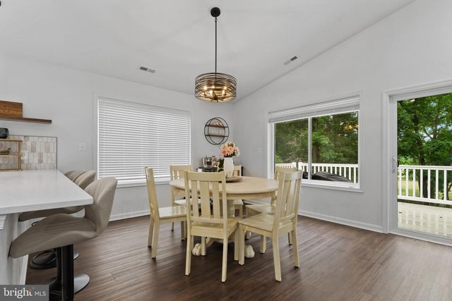 181 HAULOVER DR, Montross, VA 22520